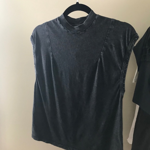 Silence + Noise Dyna Mock Neck Muscle Tee - Picture 2 of 6